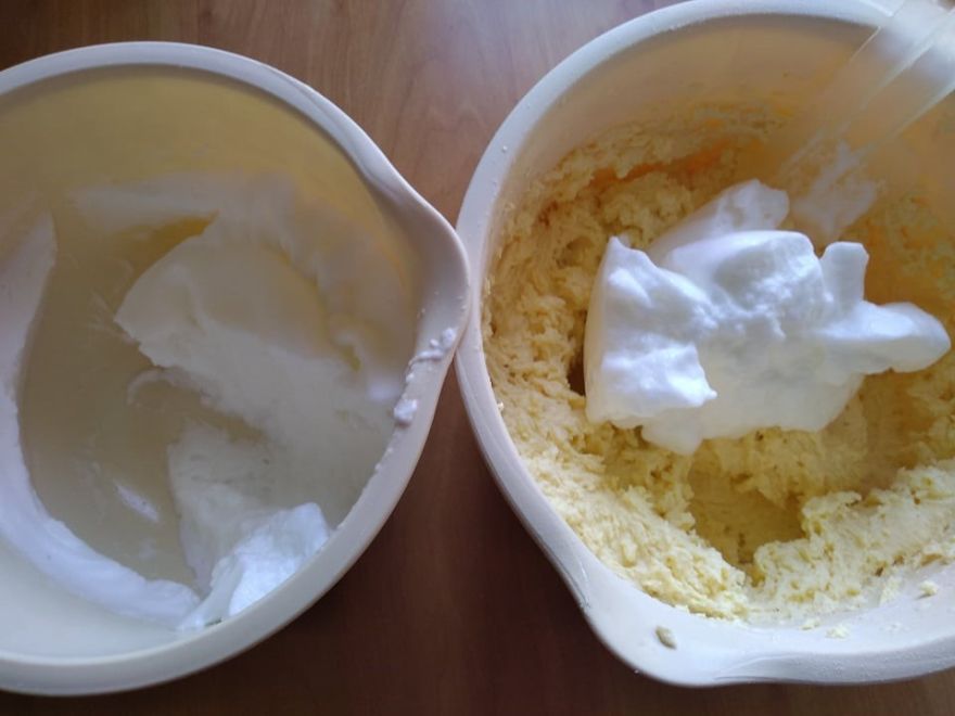 Bezlepkový tvarohový nákyp s marhuľovou omáčkou