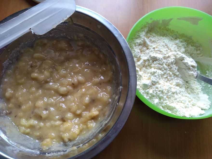 Bezlepkové banánové koblihy