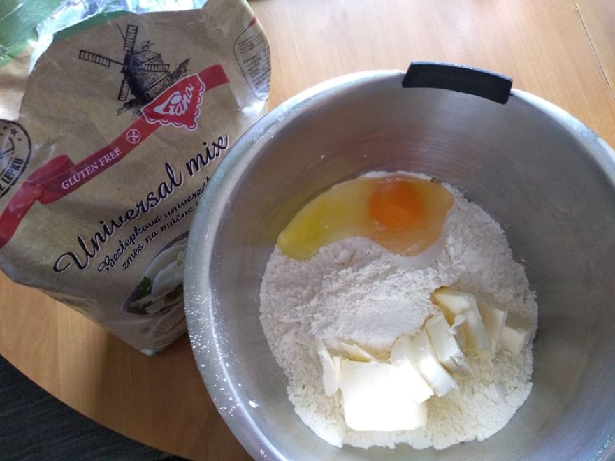 Bezlepkový zabíjačkový koláč