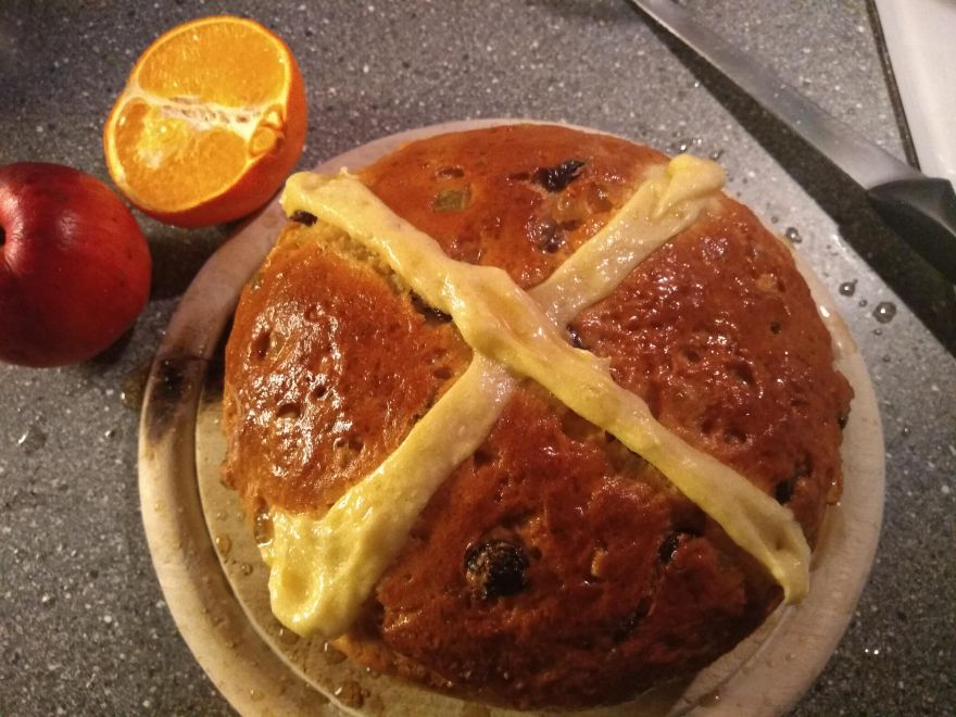 Bezlepkový veľkonočný bochník