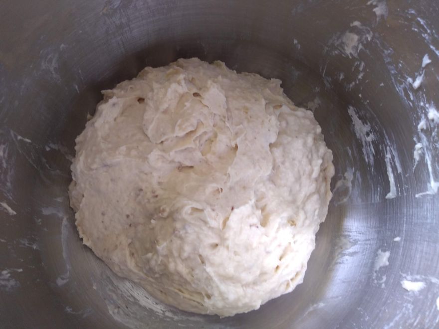 Bezlepkový chlieb s medvedím cesnakom