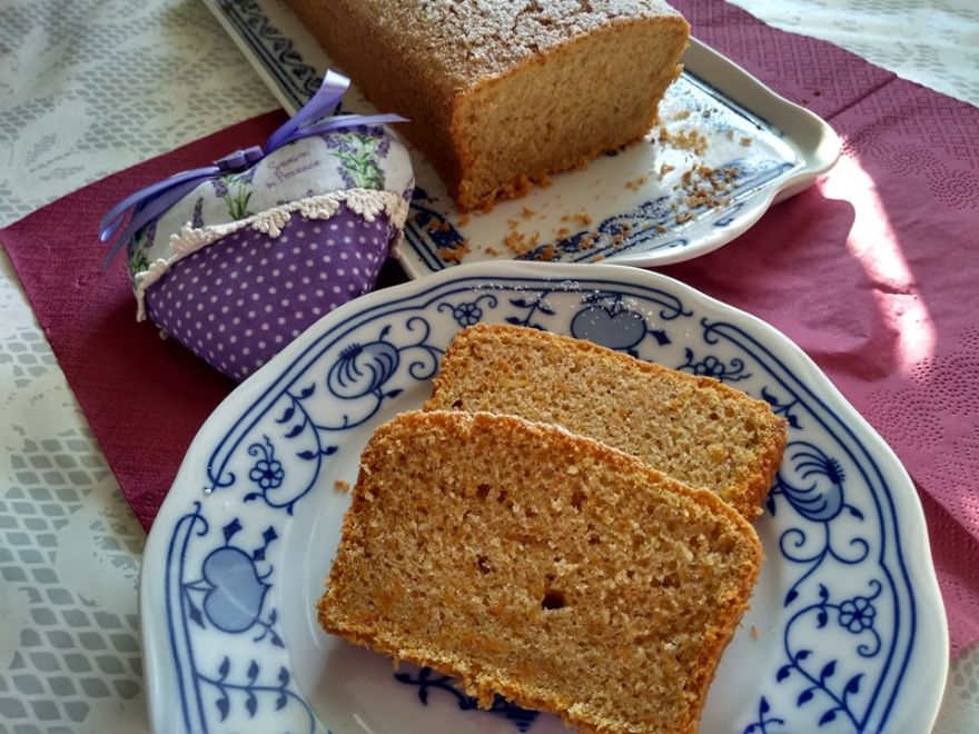 Gluten-free carrot-ginger sandwich
