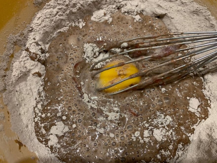 Gluten-free gingerbread roll with chestnut puree