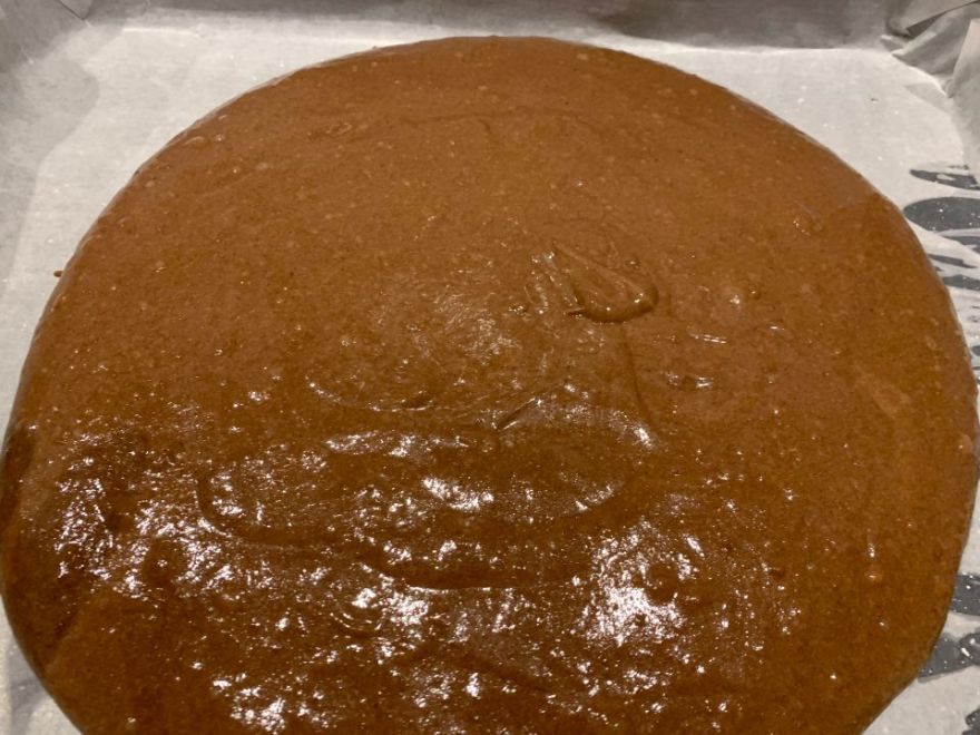 Gluten-free gingerbread roll with chestnut puree