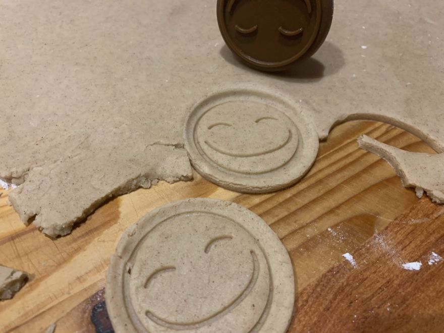 Kekse mit Zimtstempel