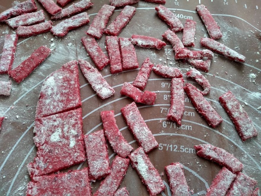 Gluténmentes céklás tészta