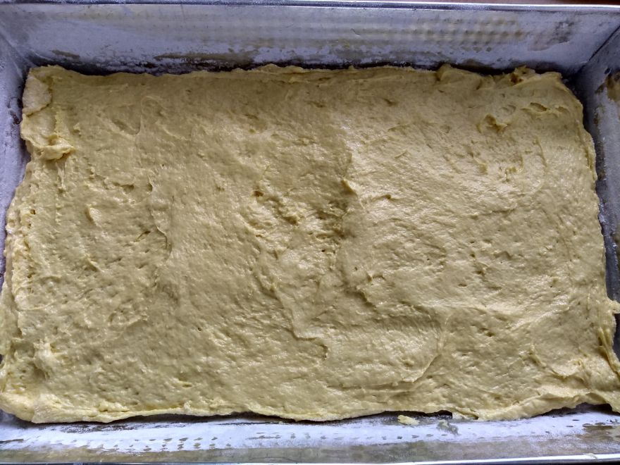 Glutenfreier Rhabarberkuchen mit Schnee