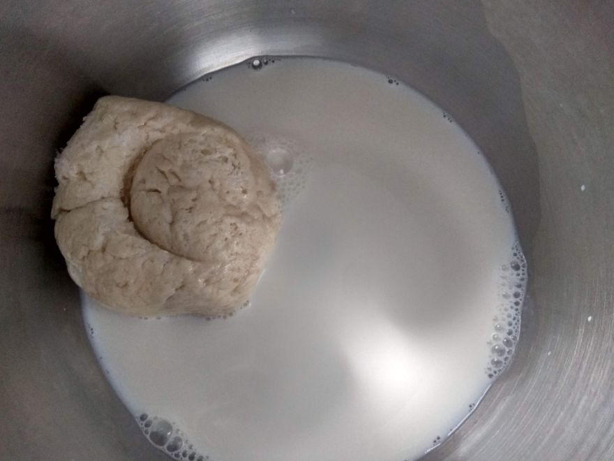 Gluten-free sourdough sweet bread