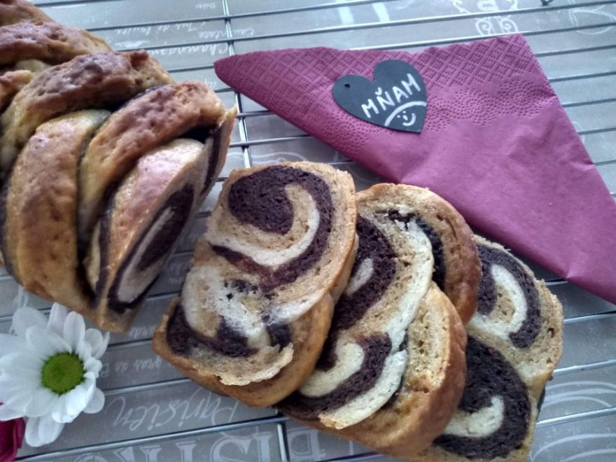 Gluten-free sourdough sweet bread