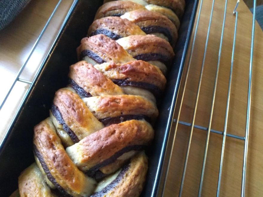 Gluten-free sourdough sweet bread