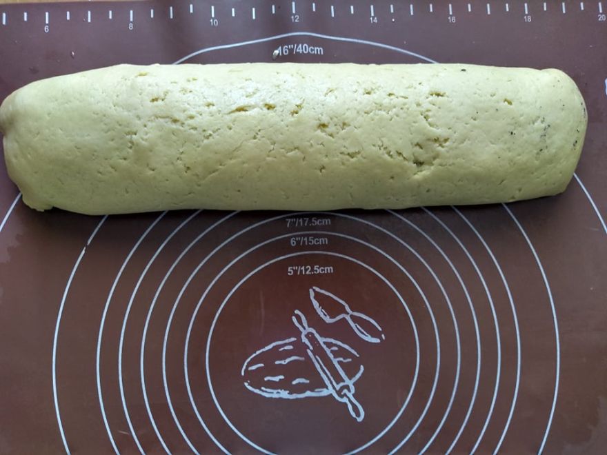 Gluténmentes belga zsemle mákos-cseresznyés töltelékkel