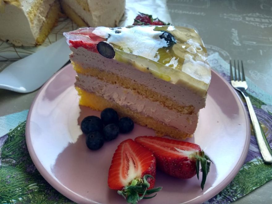 Bezlepkový ovocný dort s želatinovou polevou