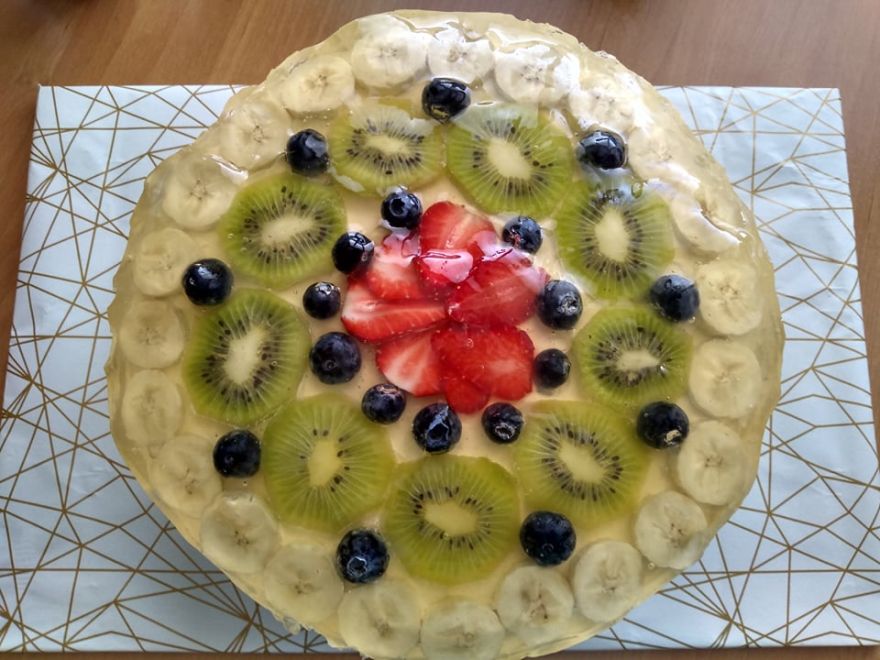 Bezlepkový ovocný dort s želatinovou polevou