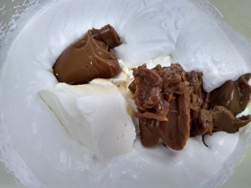 Bezlepkový ovocný dort s želatinovou polevou