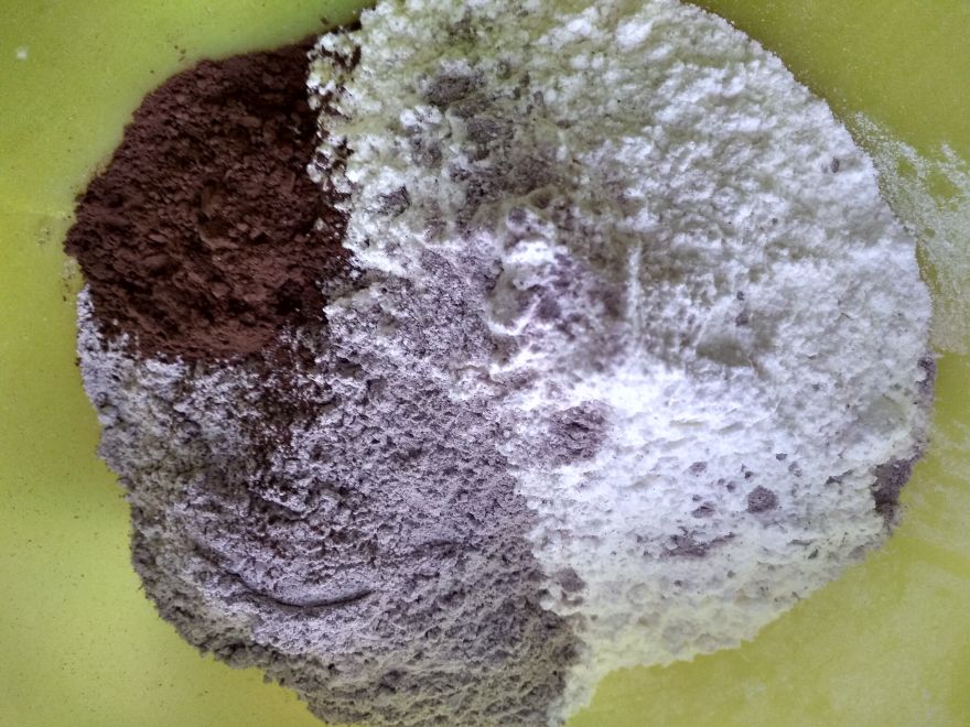 Gluténmentes mega csokitorta eperrel