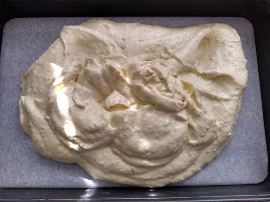 Gluten-free caramel-walnut cake