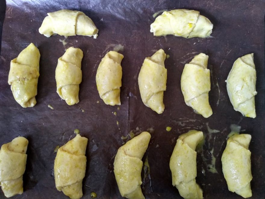 Gluten-free walnut rolls without leavening