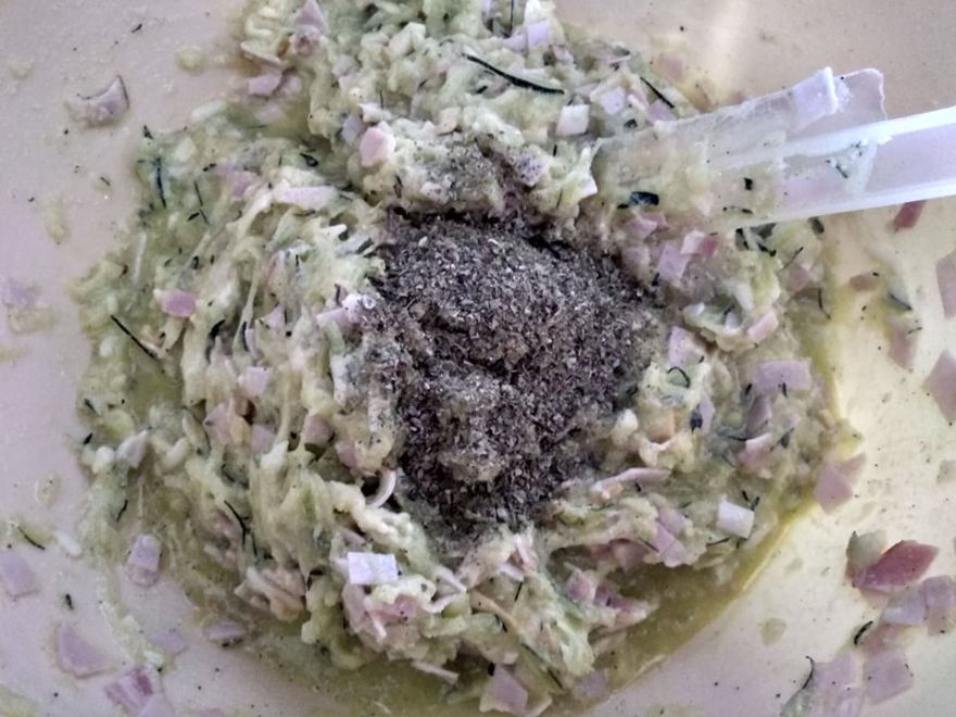 Gluten-free zucchini pancakes with bacon and smoked cheese