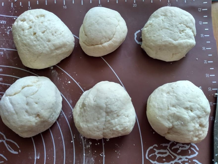 Gluten-free honey rolls with poppy seeds and sesame