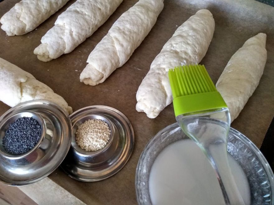 Gluten-free honey rolls with poppy seeds and sesame