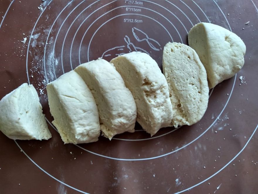 Gluten-free honey rolls with poppy seeds and sesame