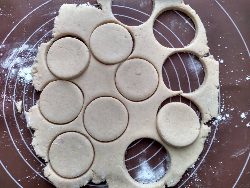 Bezlepkové syrovo-salámové pagáče