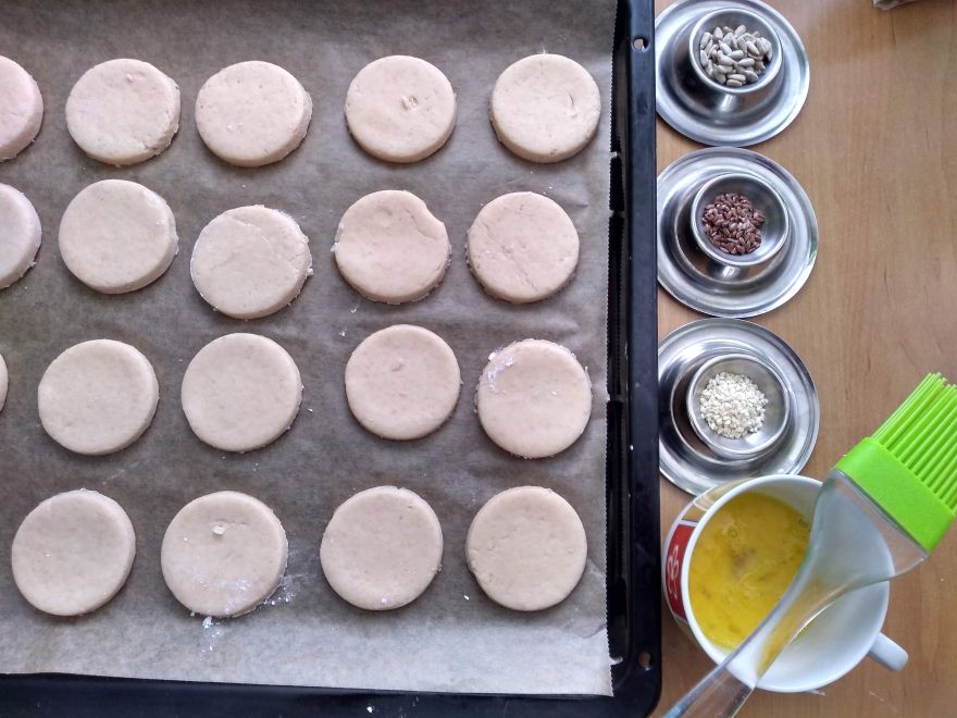 Bezlepkové syrovo-salámové pagáče