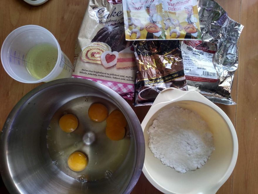 Bezlepková bábovka s jáhlovou moukou