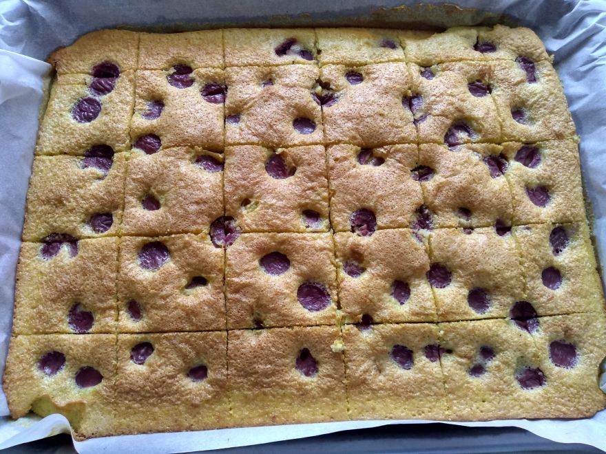 Glutenfreier Kirschblätterteig mit Sorghummehl