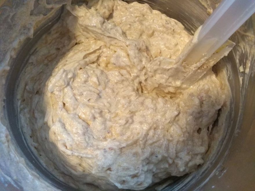 Bezlepkový jablečně-ořechový koláč