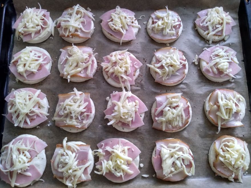 Gluten-free savory cakes without leavening