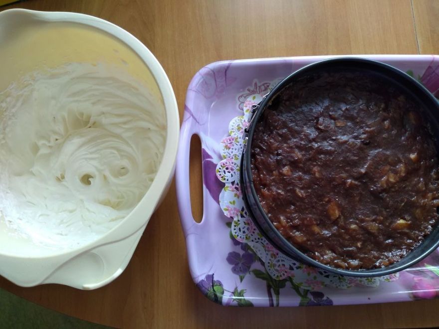 Gluten-free apple cake