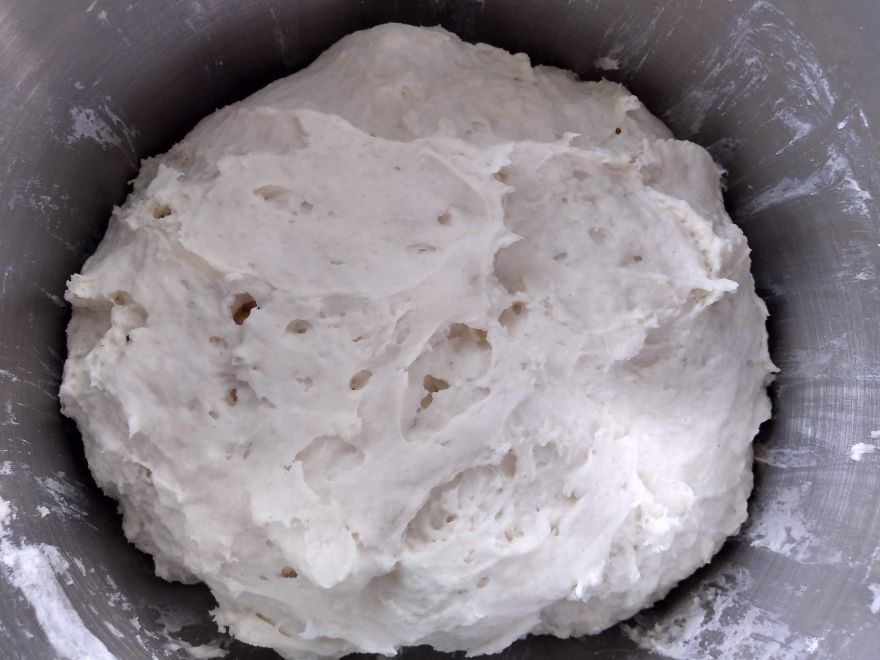 Gluten-free crackers with wine