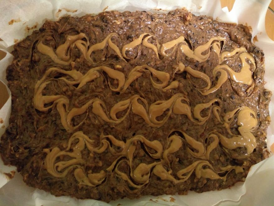 Bezlepkový brownies s arašídovým máslem