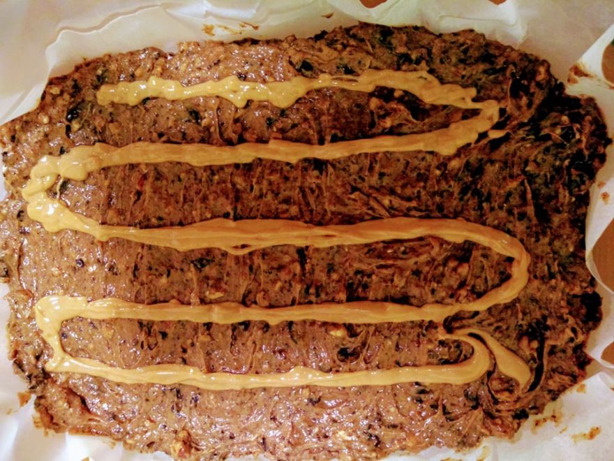 Bezlepkový brownies s arašídovým máslem