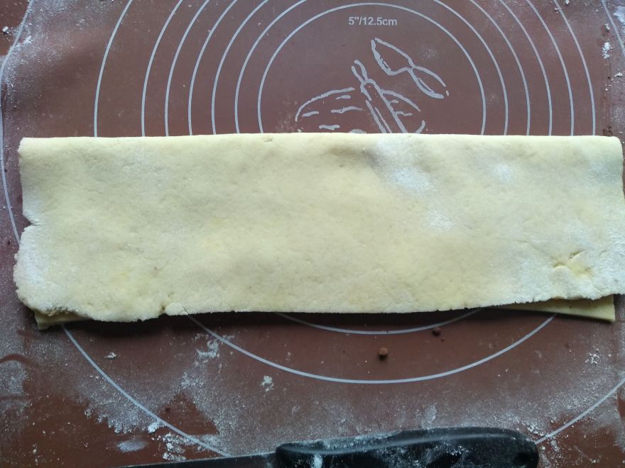 Gluten-free cocoa twisters