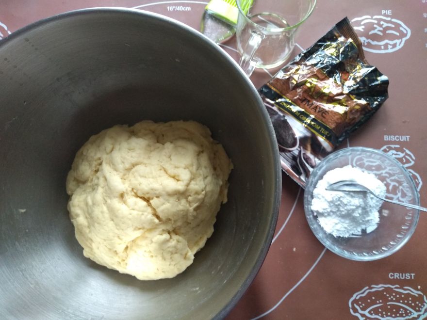 Gluten-free cocoa twisters