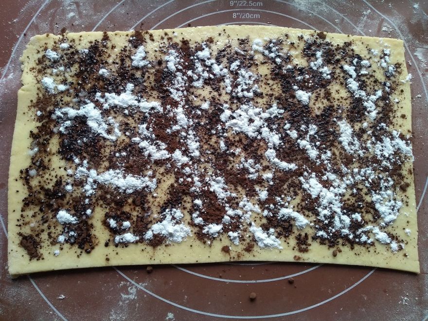 Gluten-free cocoa twisters