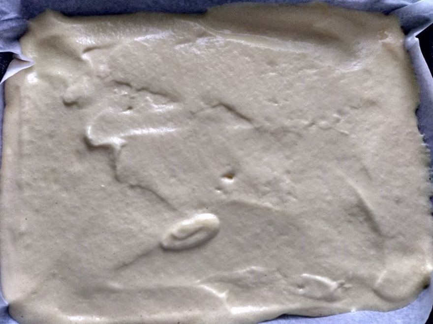 Gluténmentes eper tekercs szívvel