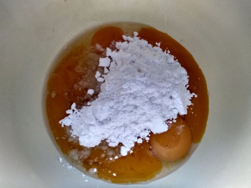 Gluténmentes eper tekercs szívvel