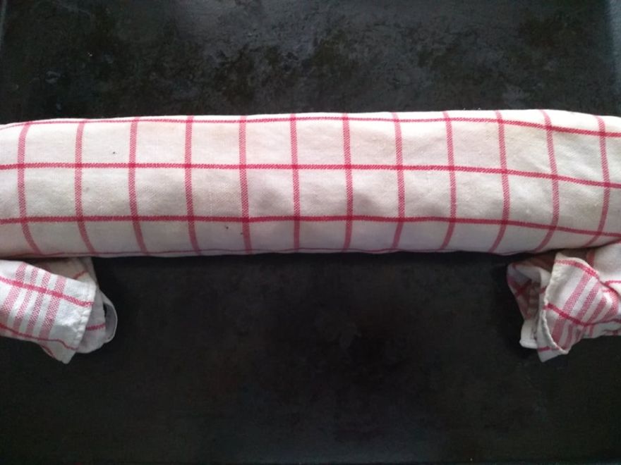 Gluténmentes eper tekercs szívvel