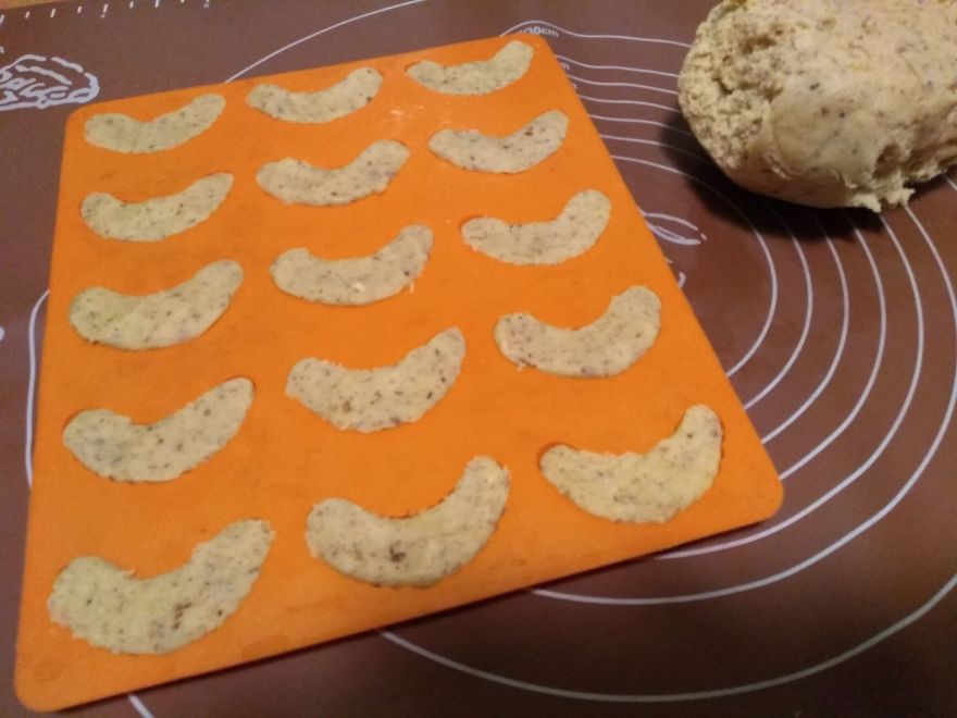 Bezlepkové a bezmléčné vanilkové rohlíky