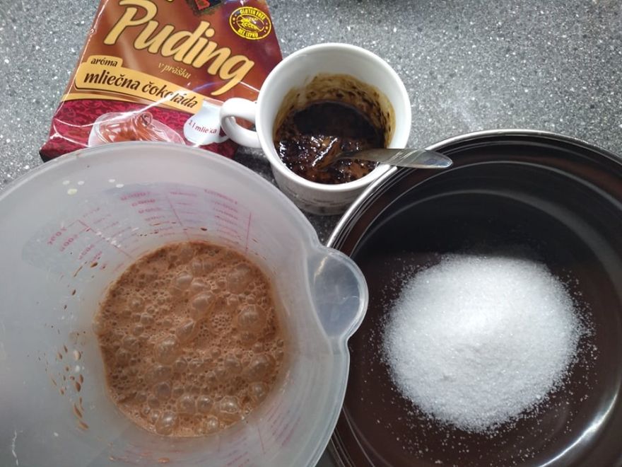 Bezlepková kávová roláda