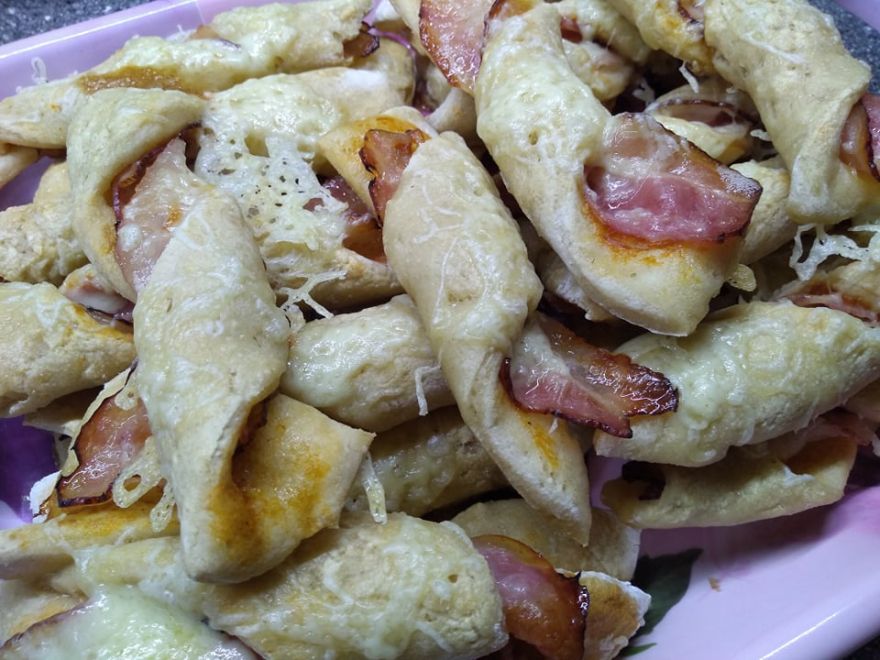 Bezlepkové slaninové tyčinky