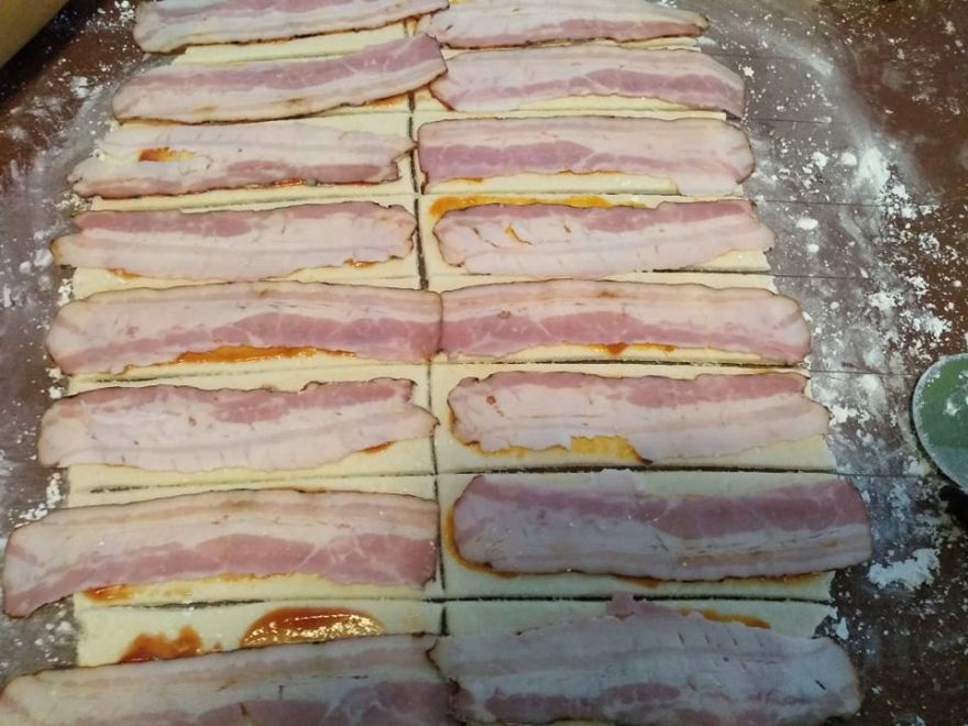 Bezlepkové slaninové tyčinky