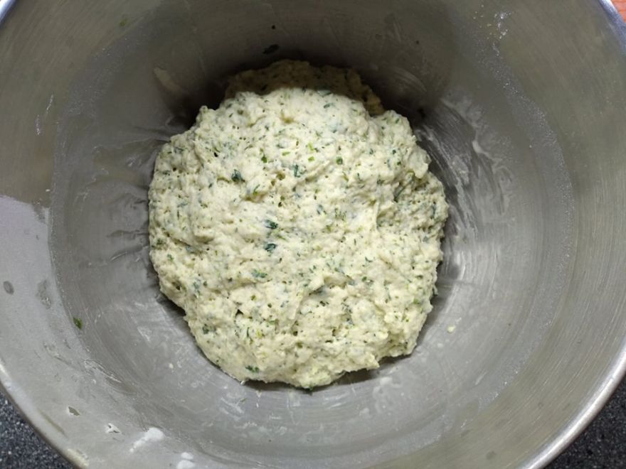 Bezglutenowe węzły szpinakowe