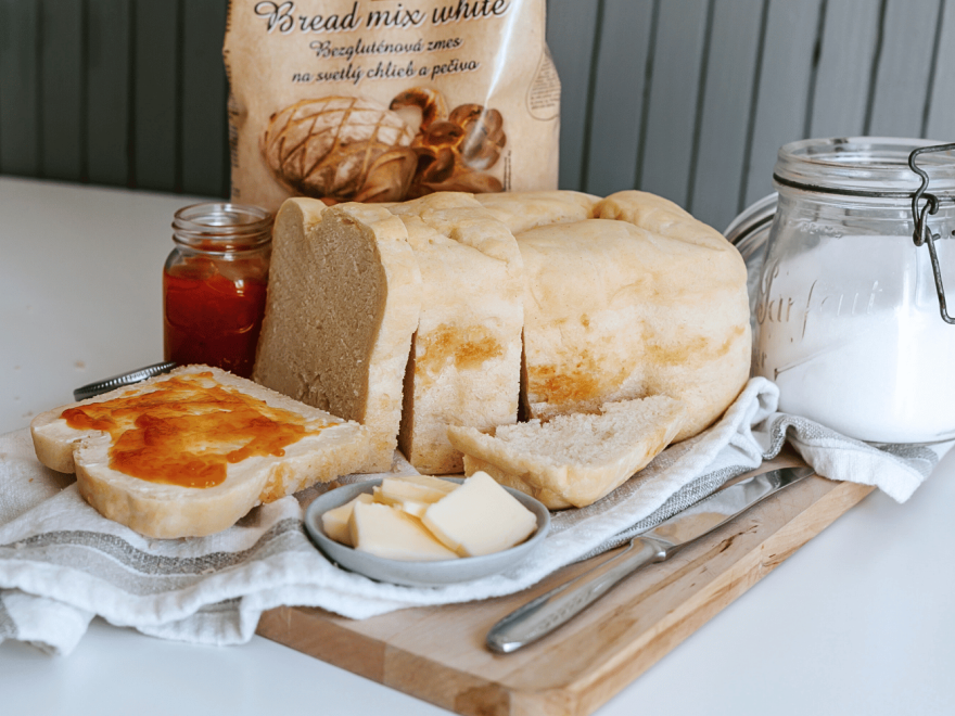 Bezlepkový chlieb z domácej pekárne