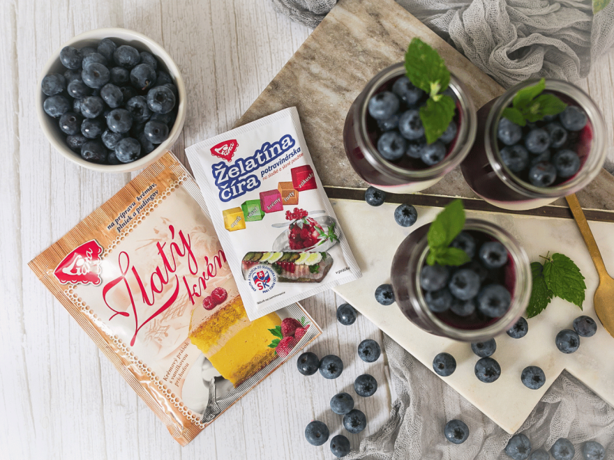 Čučoriedková panna cotta