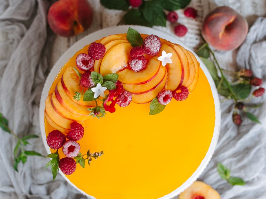 Bezlepková ovocná jogurtová torta so želatínou