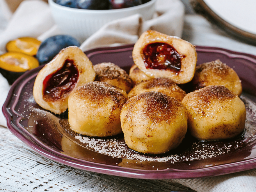 Gluten-free plum balls from potato dough